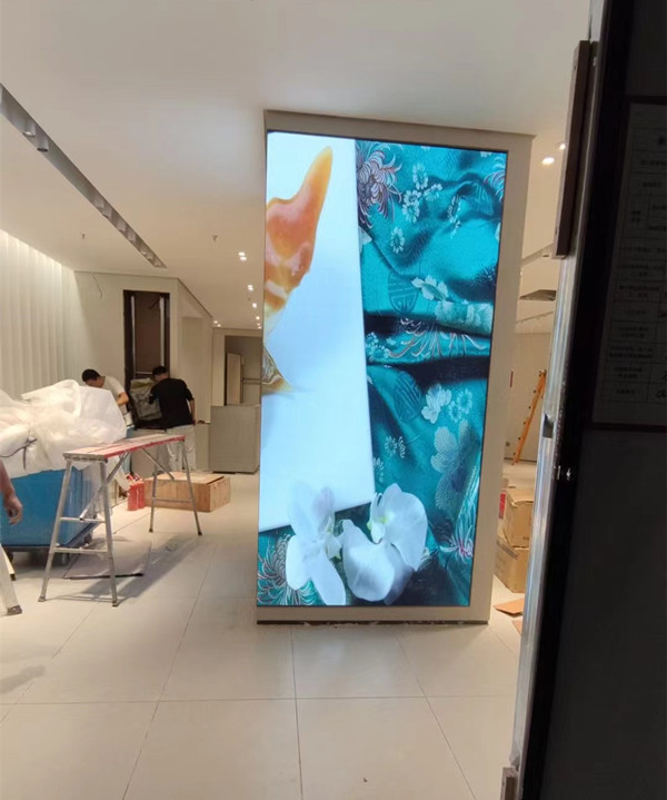 梁子湖商场门店转角LED显示屏